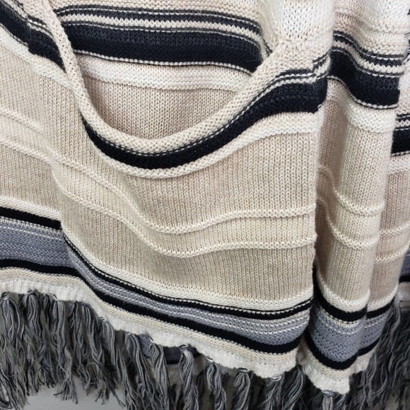 Anthropologie Moth Calexico hooded poncho - Picture 4 of 8